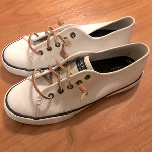 Sperry Women’s Crest Vibe Sneakers